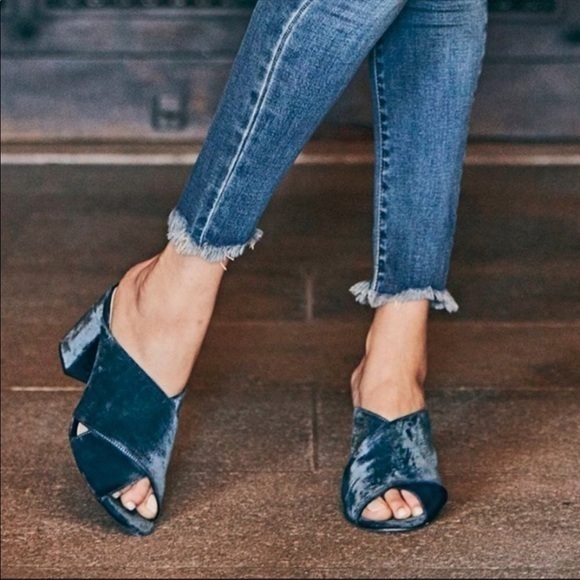 SOLE SOCIETY | Luella Cloud Blue Crisscross Mules - Picture 1 of 5